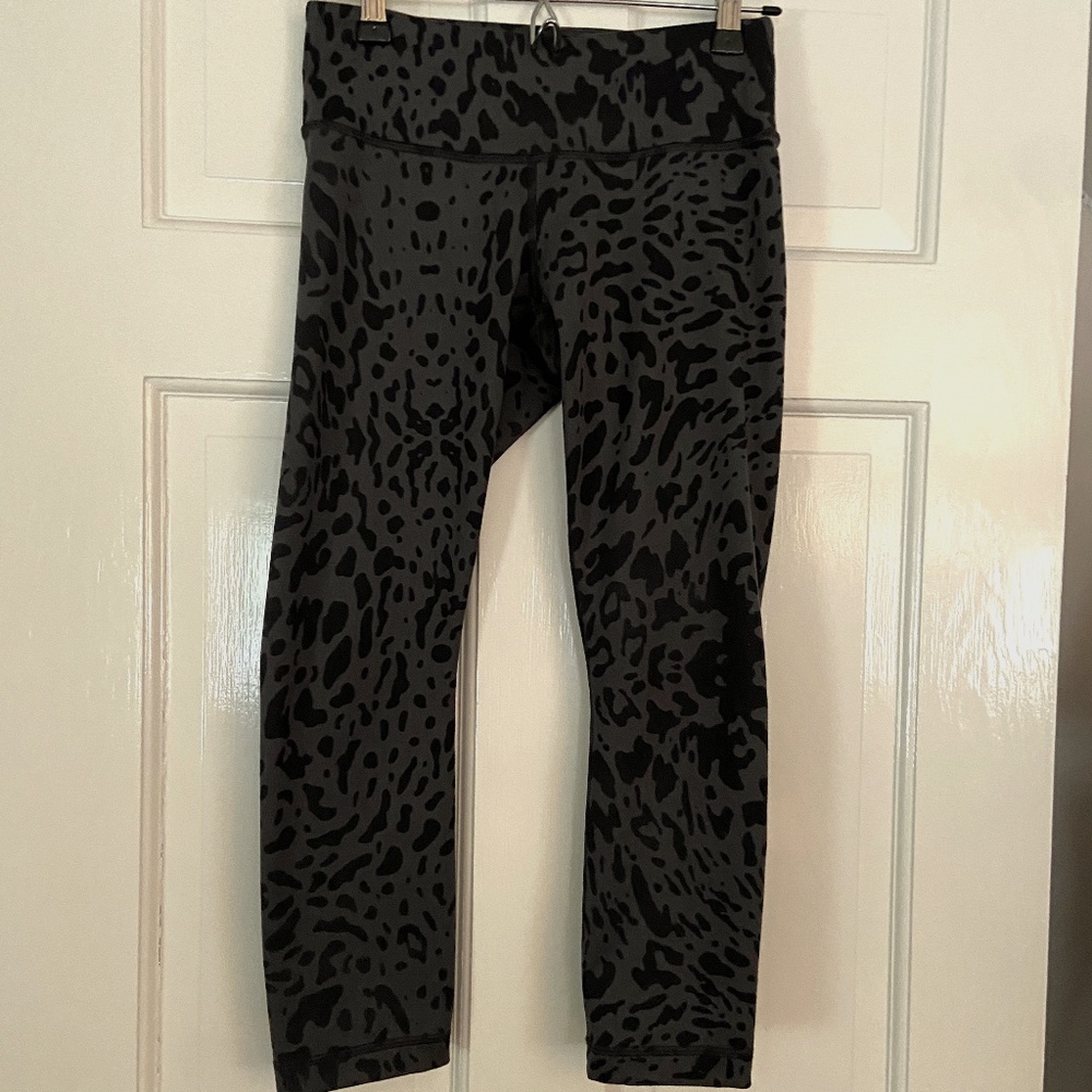 Lululemon 3 quarter cheetah print leggings